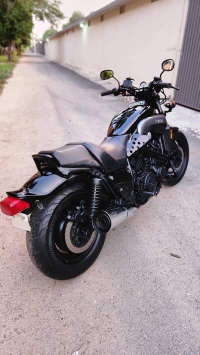Vmax 1200 - Rare JDM Super Edition