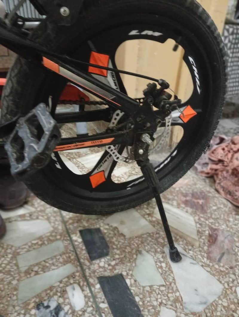 ( LMCHIJ ) CYCLE 6
