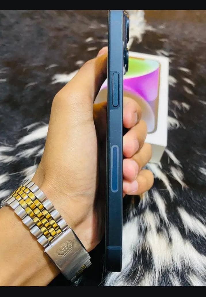 iPhone 14 1