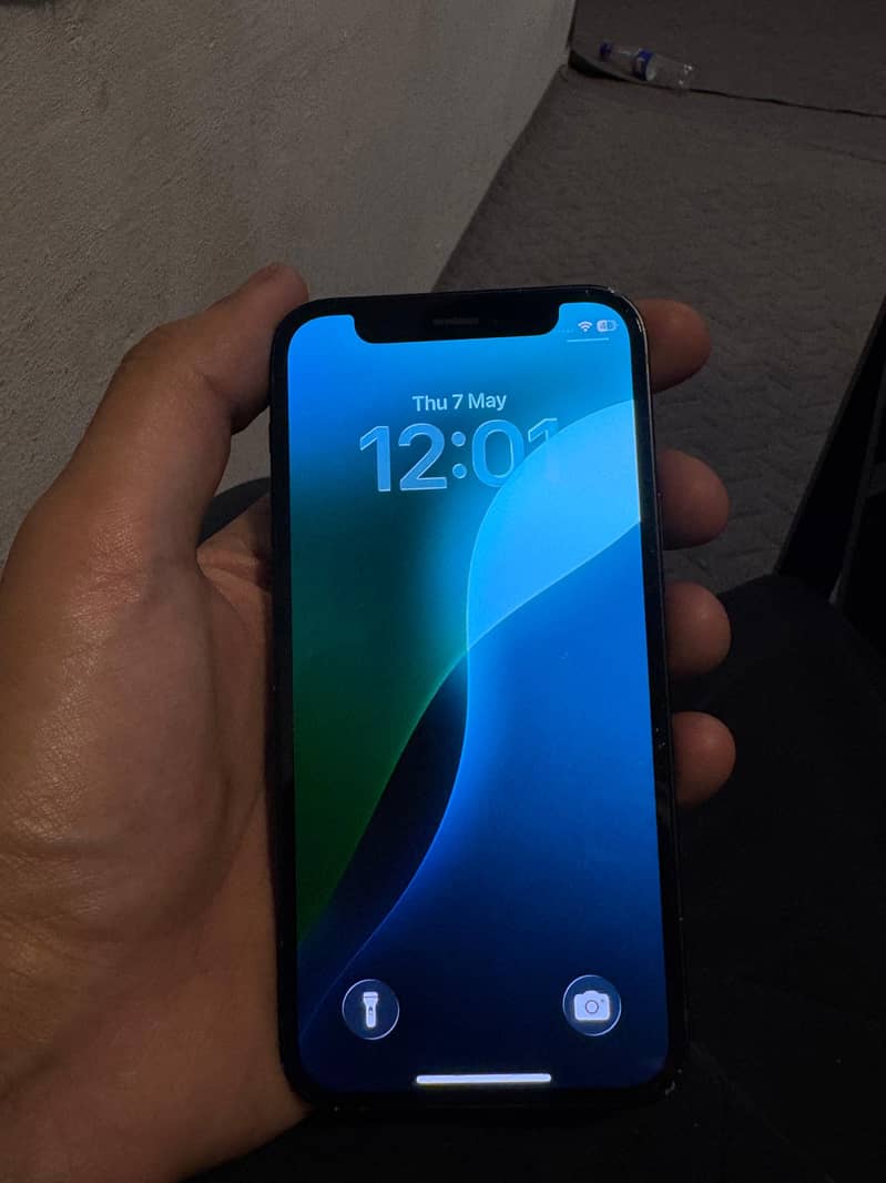 iPhone 12 mini 0