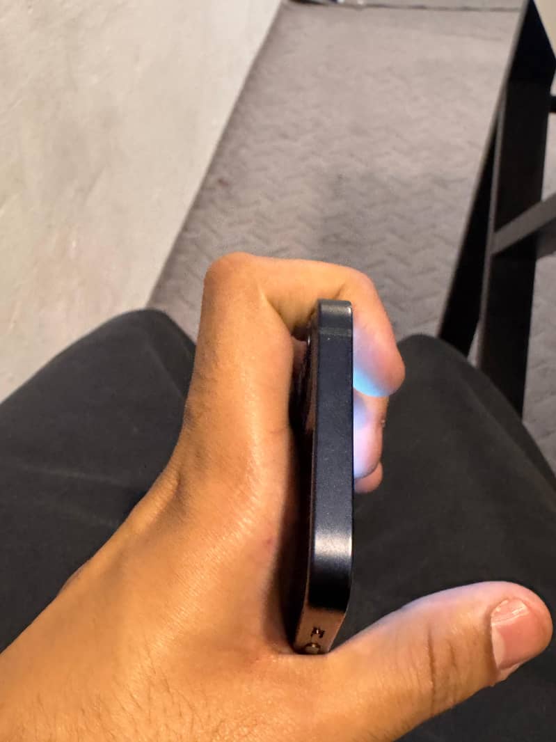 iPhone 12 mini 3
