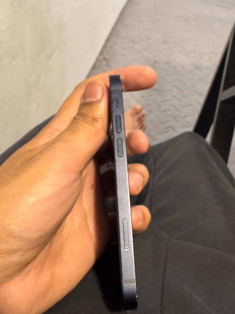 iPhone 12 mini 4