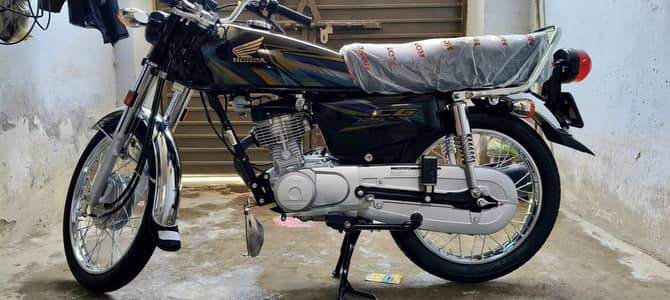 Honda 125 25/26 Model Mobile Number 03057371432