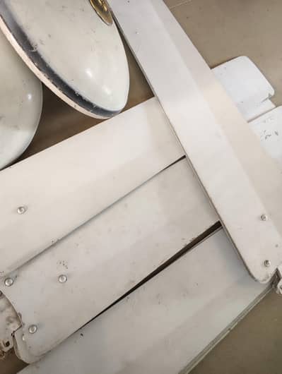 4 Ceeling Fans in Good Condition