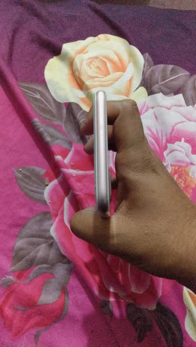 iphone 7 plus PTA hy 32 memory hy