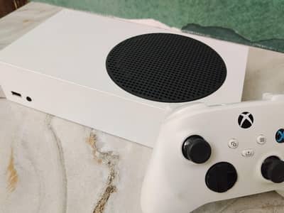 Xbox series s with Box
