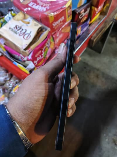 Iphone 15 plus bulbul ka bacha