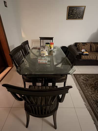 Dinning table for sale