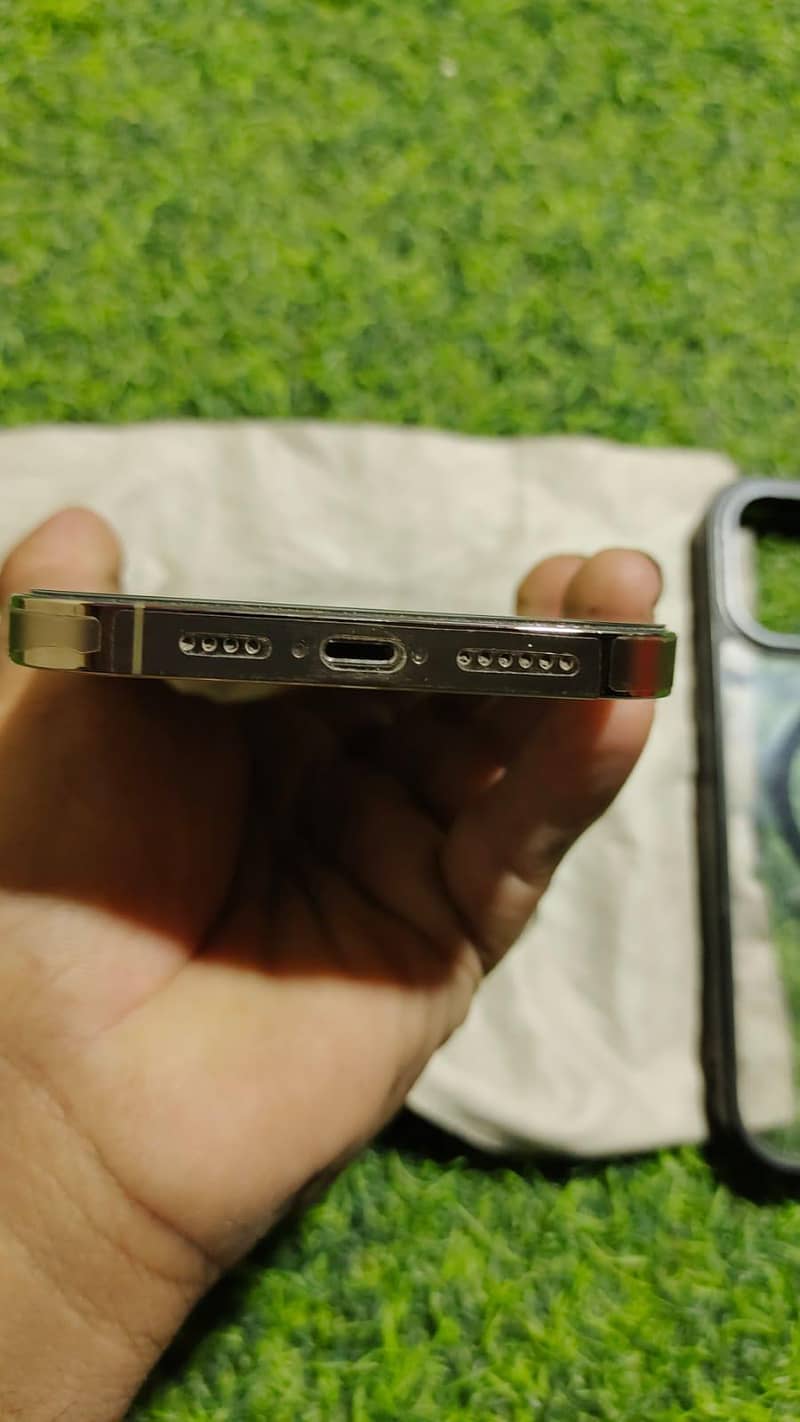 Iphone 14 pro max 5