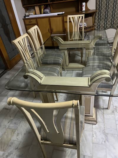 8 Seater dinning table