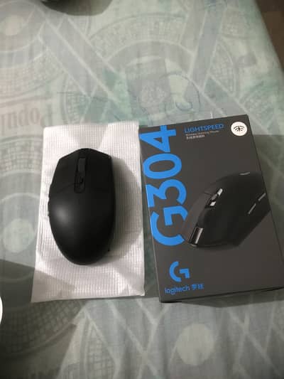 Selling Logitech G304 Wireless Gaming mouse