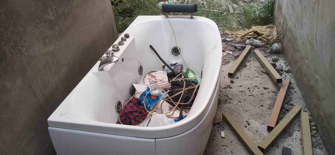 Bath Tupe 1
