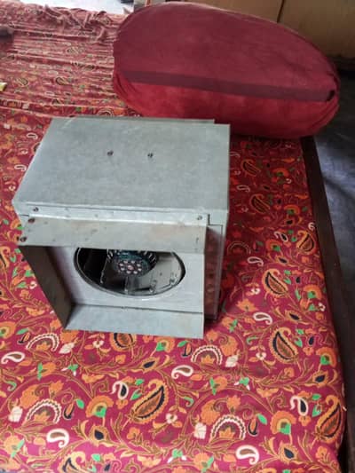 exhaust fan ha shop ka Liye tayar karwaya tha