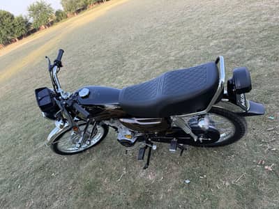 Honda CG125/2026/gold new