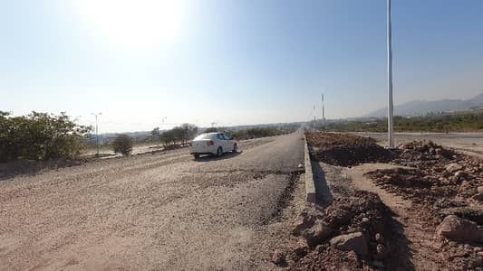 1 Kanal Corner Residential Plot For Sale In C-16/4