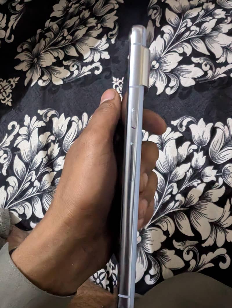 Google Pixel 8 Pro 4