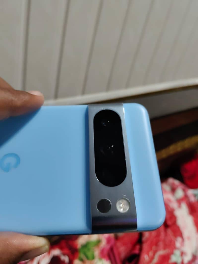 Google Pixel 8 Pro 4