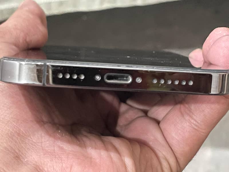 iPhone 12 pro max 5