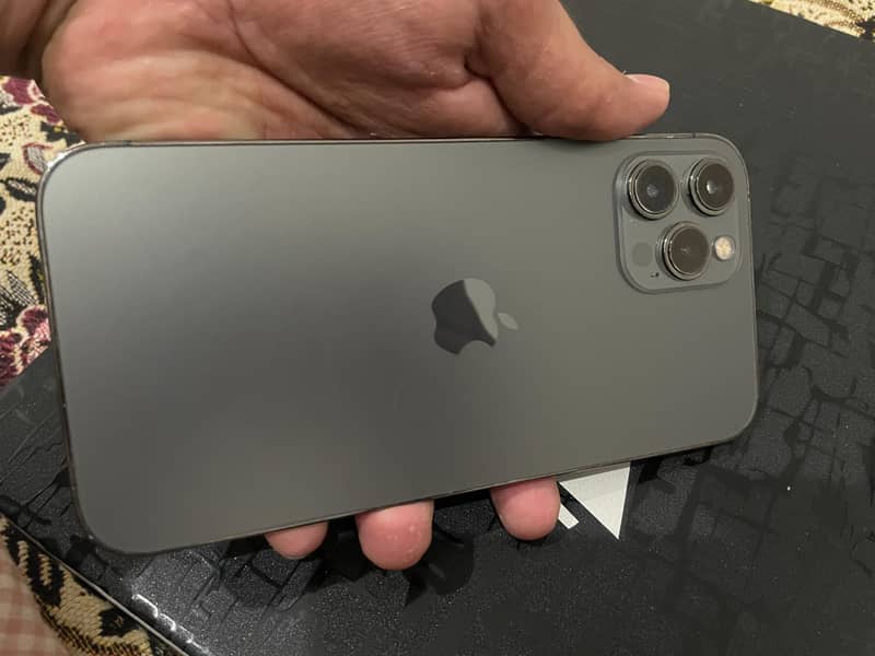 iPhone 12 pro max 6