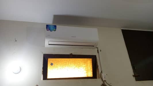 Kenwood 1 Ton AC for Sale – Excellent Condition (9/10)