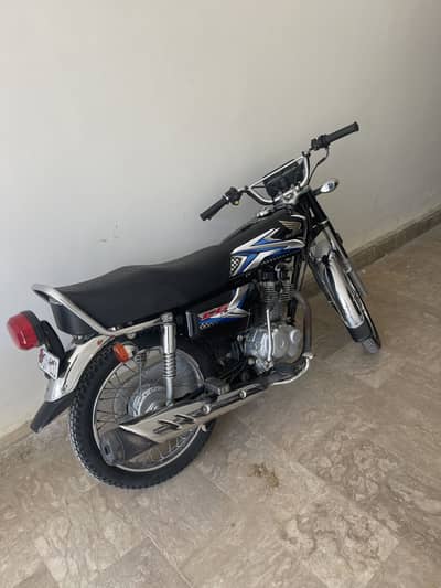 Honda CG125 Black 2025