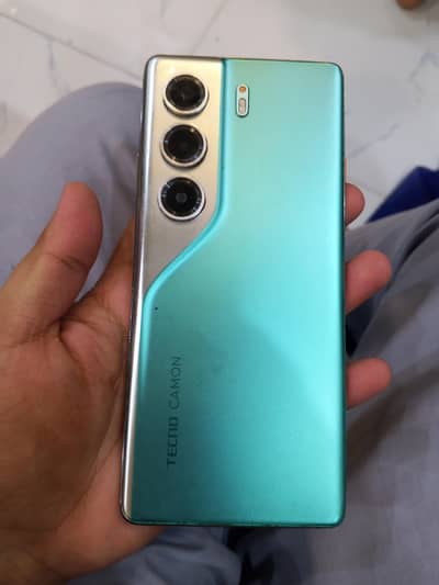 Tecno Camon 40 pro