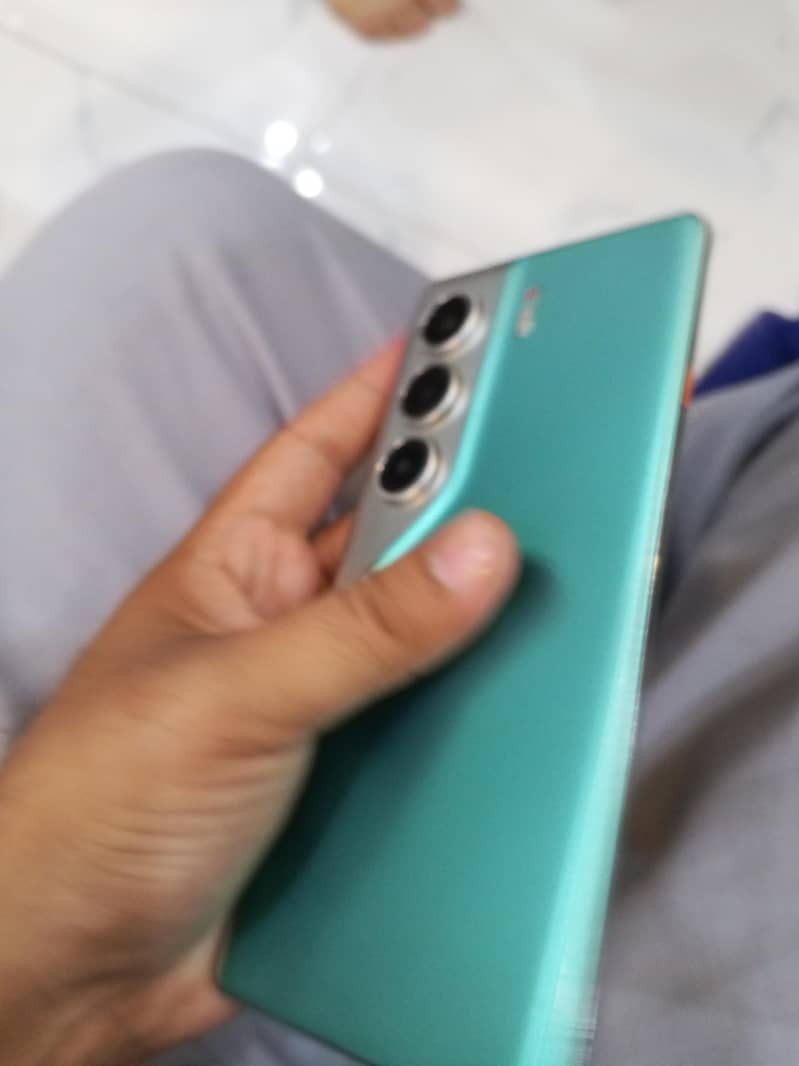 Tecno Camon 40 pro 1