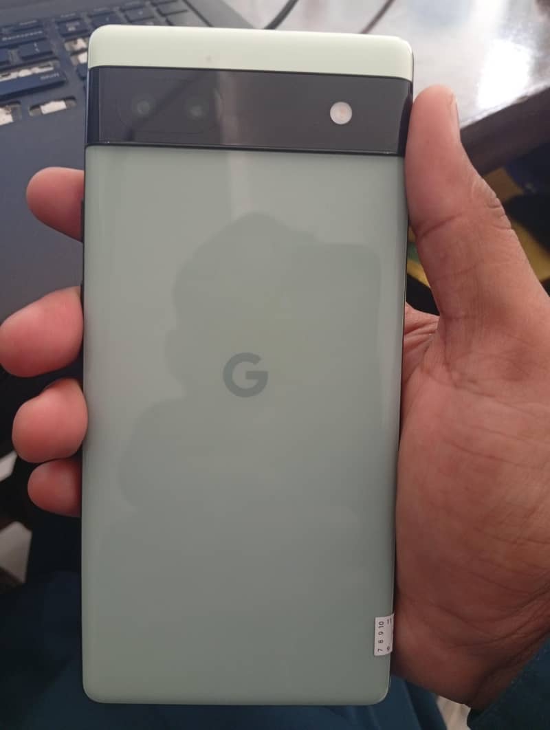 Google Pixel 6a 1