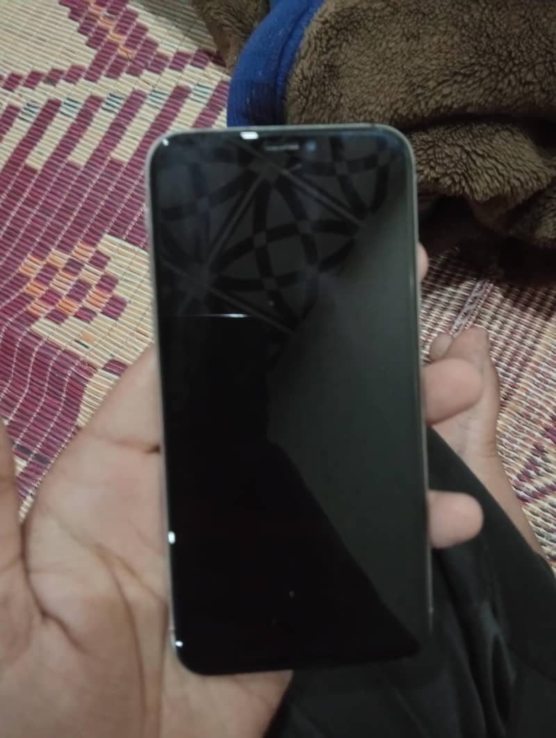 iphone xs 3