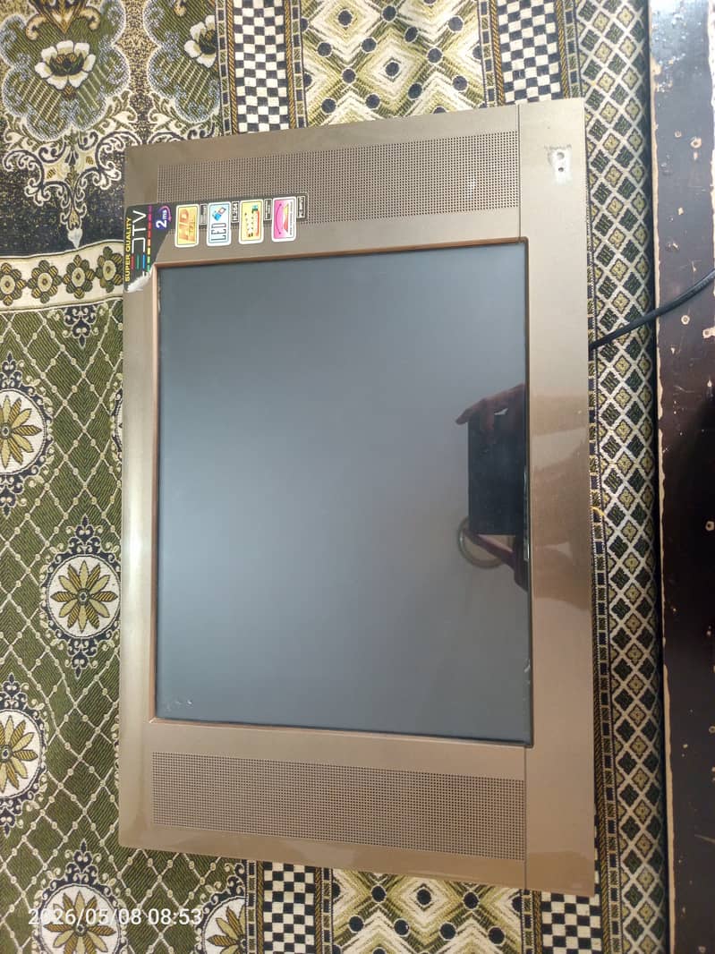 Almost New Condition LED 0