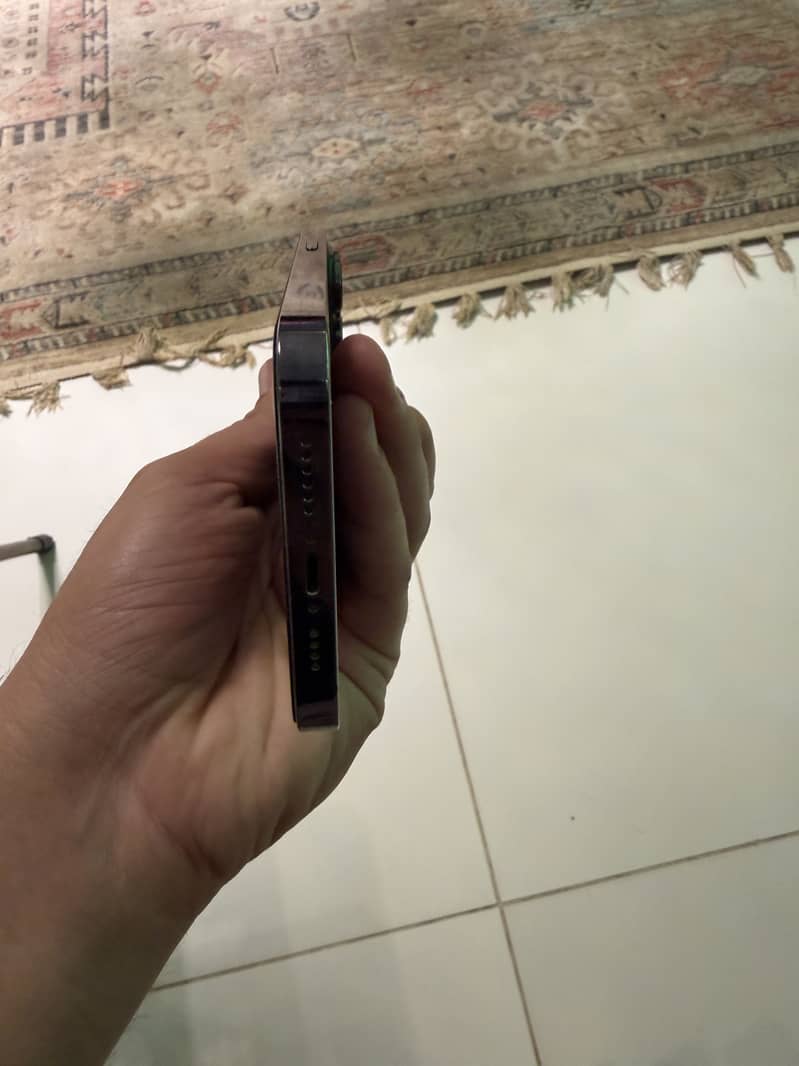 iPhone 14 pro max 5