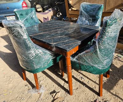 4 seater dinning table