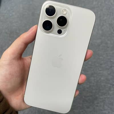 256 gb 15 pro max 10 by 10 not a single scratch
