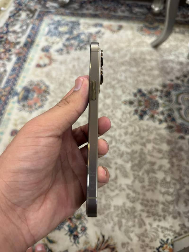 Iphone 14 pro max 3