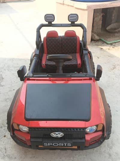 kids car jeep 10/10 condition all ok charger + remote electric car