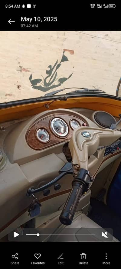 auto Rikshwa in just 3,95000