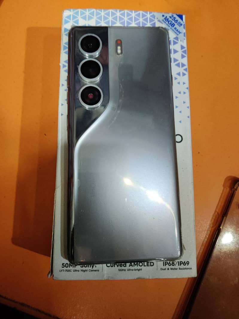Camon 40 Pro 1
