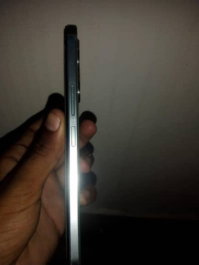 mobile corner color damage 9/10 condition