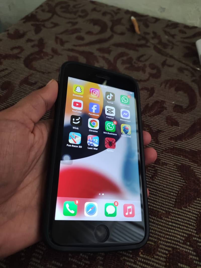Apple iPhone 7 Plus 3
