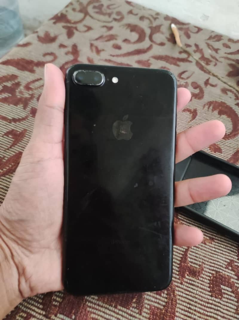 Apple iPhone 7 Plus 5