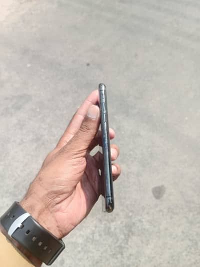iPhone x  256 GB back aur front donon break chalne mein Koi masla