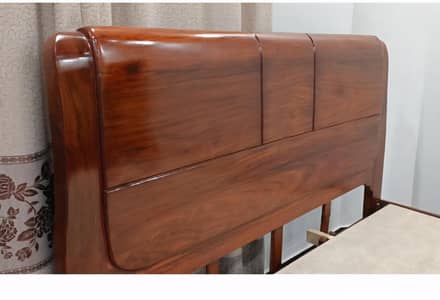 Solid wood bed set king size with side tables dressing new condition