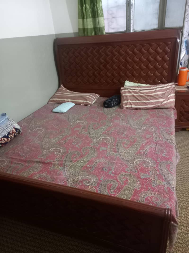 Bed With Dressing Table 0