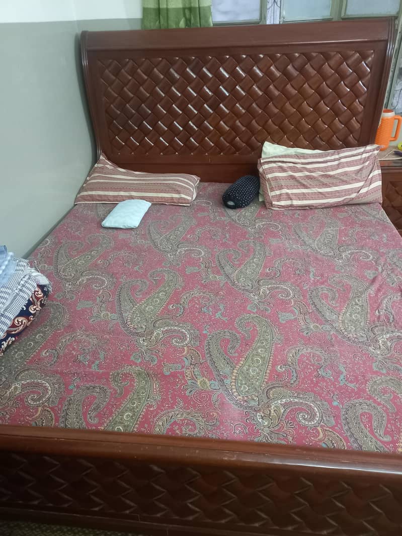 Bed With Dressing Table 2