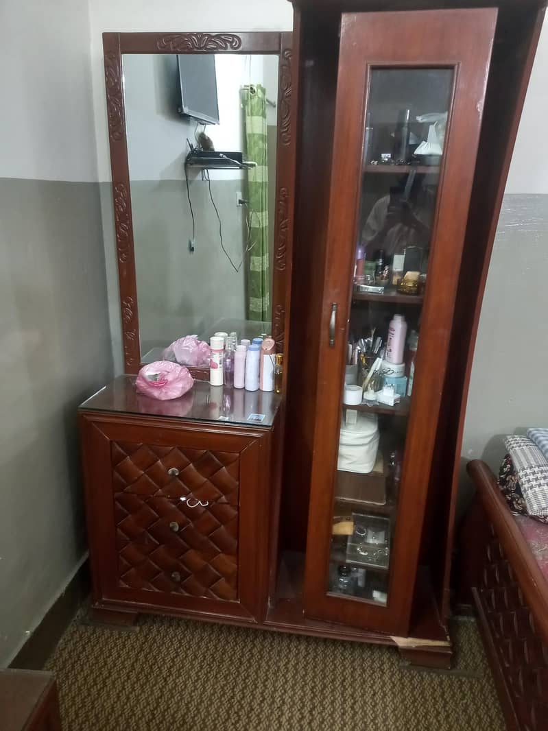Bed With Dressing Table 3