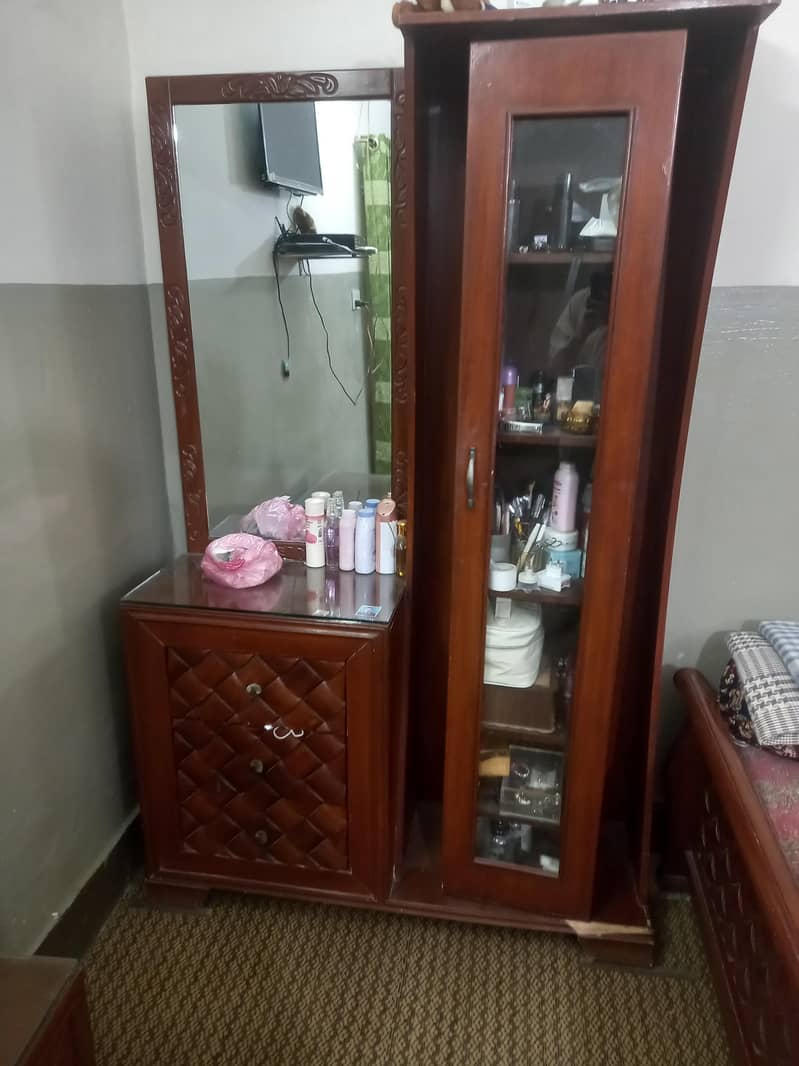Bed With Dressing Table 4