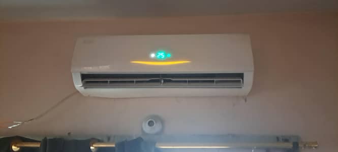 Gree 1 ton Inverter ac