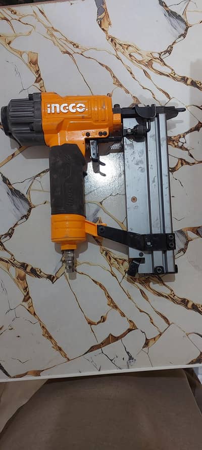 Ingco nail gun 2 in 1 6 months used brand new condition complete box