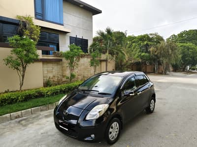 TOYOTA VITZ F 1. Occ MODEL 2010 REG. 2014 (B2B) ORIGINAL BLACK BEAUTY