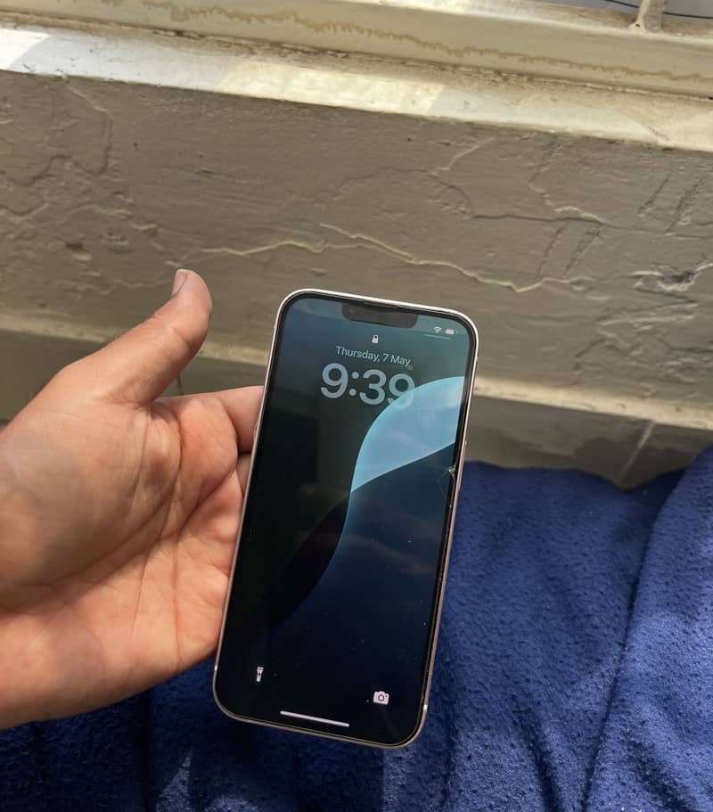 iPhone 13 1